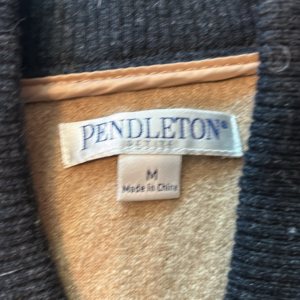 Pendleton Petite Medium Marino Wool Button Up - image 2